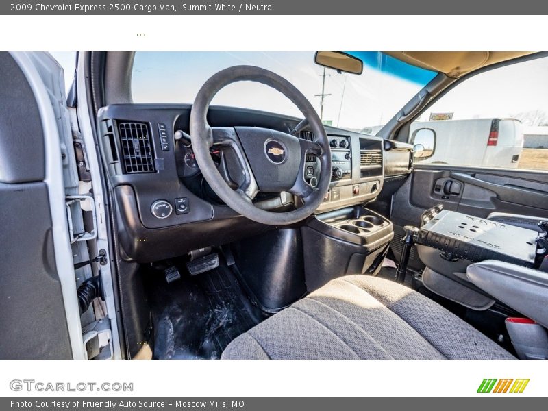 Summit White / Neutral 2009 Chevrolet Express 2500 Cargo Van