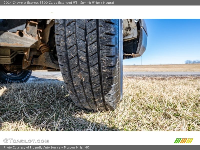 Summit White / Neutral 2014 Chevrolet Express 3500 Cargo Extended WT
