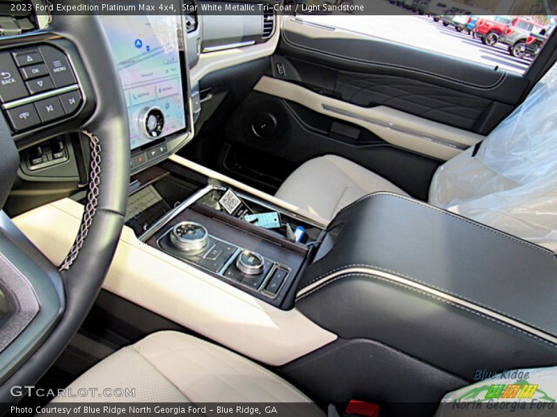 Star White Metallic Tri-Coat / Light Sandstone 2023 Ford Expedition Platinum Max 4x4