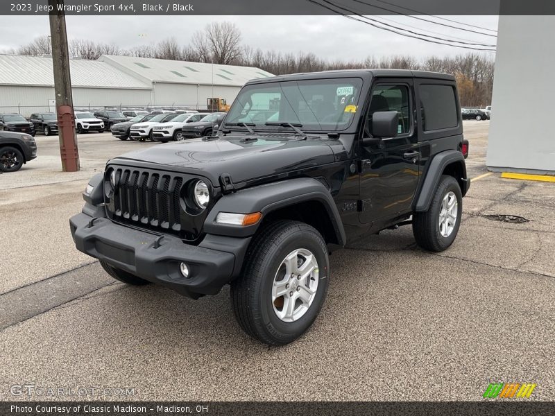 Front 3/4 View of 2023 Wrangler Sport 4x4