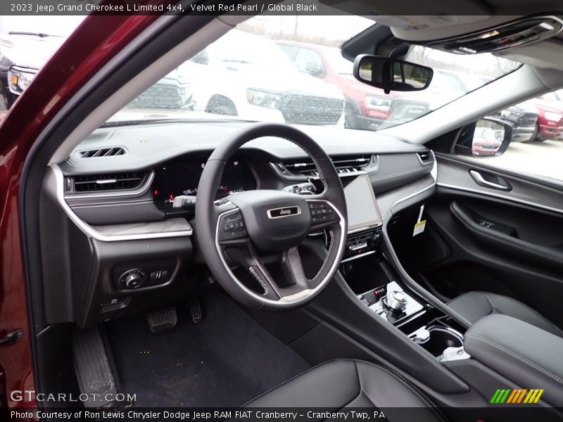  2023 Grand Cherokee L Limited 4x4 Global Black Interior