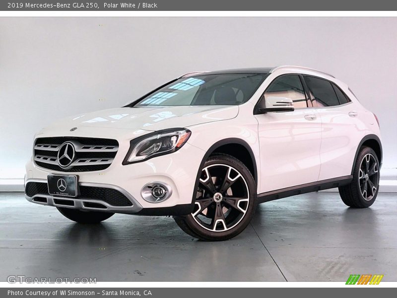 Polar White / Black 2019 Mercedes-Benz GLA 250