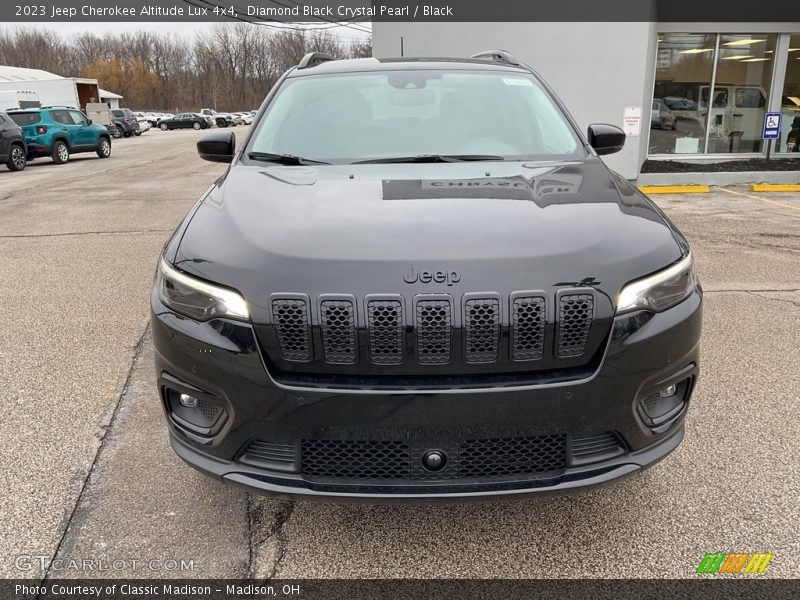 Diamond Black Crystal Pearl / Black 2023 Jeep Cherokee Altitude Lux 4x4