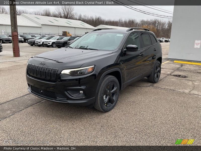  2023 Cherokee Altitude Lux 4x4 Diamond Black Crystal Pearl