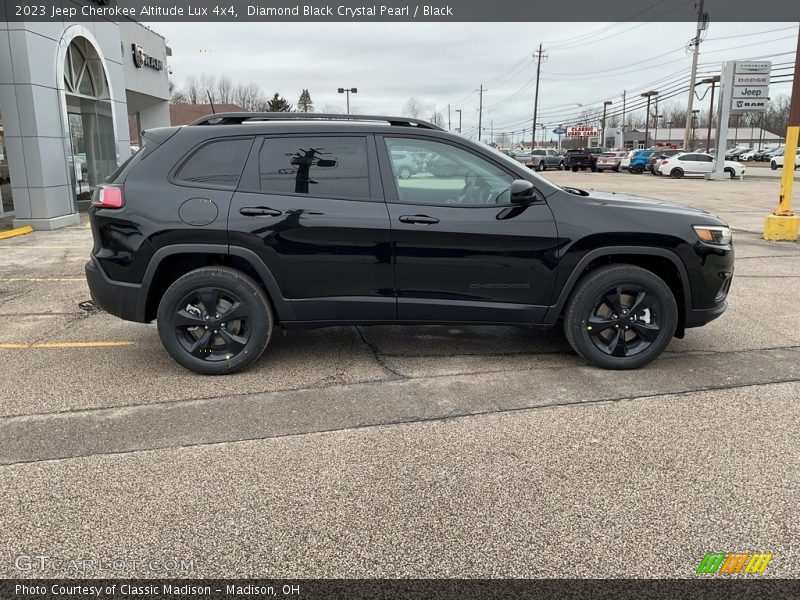  2023 Cherokee Altitude Lux 4x4 Diamond Black Crystal Pearl