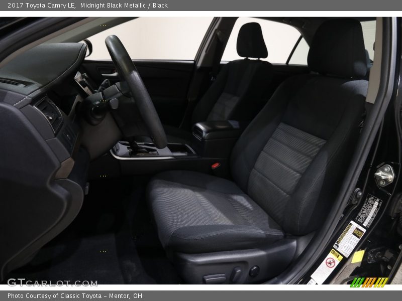 Midnight Black Metallic / Black 2017 Toyota Camry LE