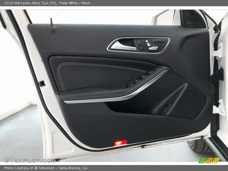 Polar White / Black 2019 Mercedes-Benz GLA 250