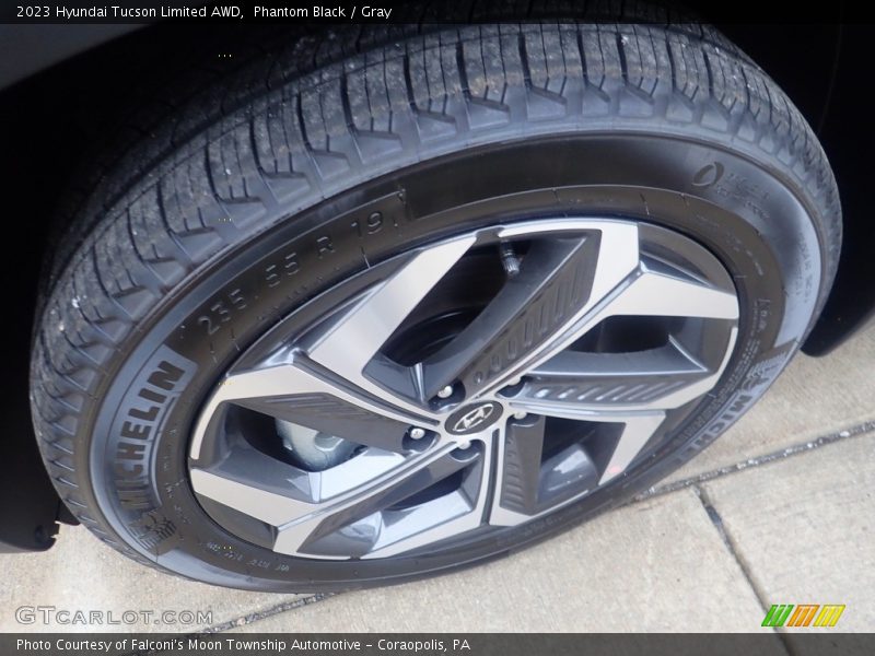 Phantom Black / Gray 2023 Hyundai Tucson Limited AWD