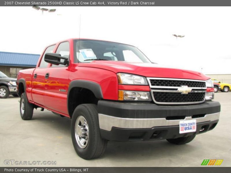Victory Red / Dark Charcoal 2007 Chevrolet Silverado 2500HD Classic LS Crew Cab 4x4