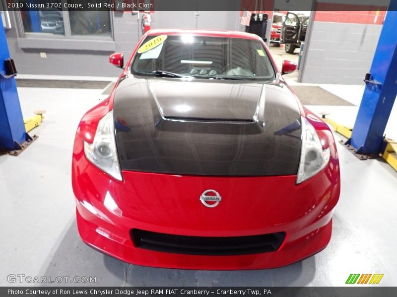 Solid Red / Black Cloth 2010 Nissan 370Z Coupe