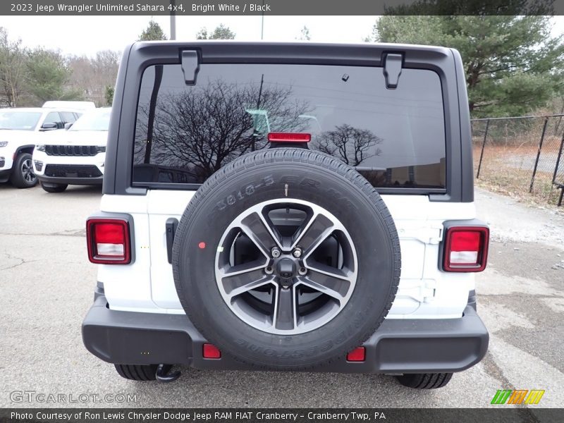 Bright White / Black 2023 Jeep Wrangler Unlimited Sahara 4x4