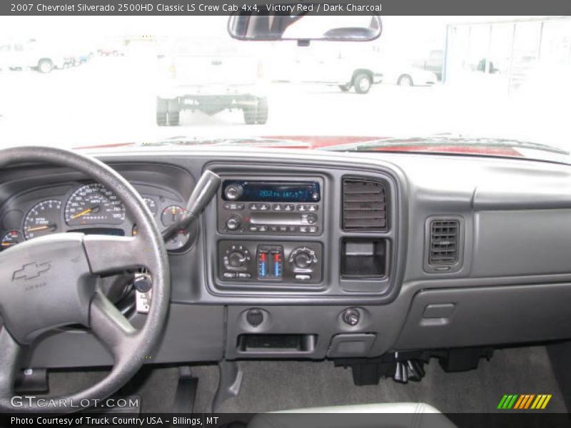 Victory Red / Dark Charcoal 2007 Chevrolet Silverado 2500HD Classic LS Crew Cab 4x4