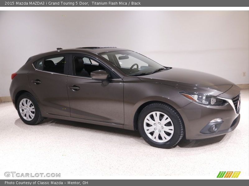 Front 3/4 View of 2015 MAZDA3 i Grand Touring 5 Door