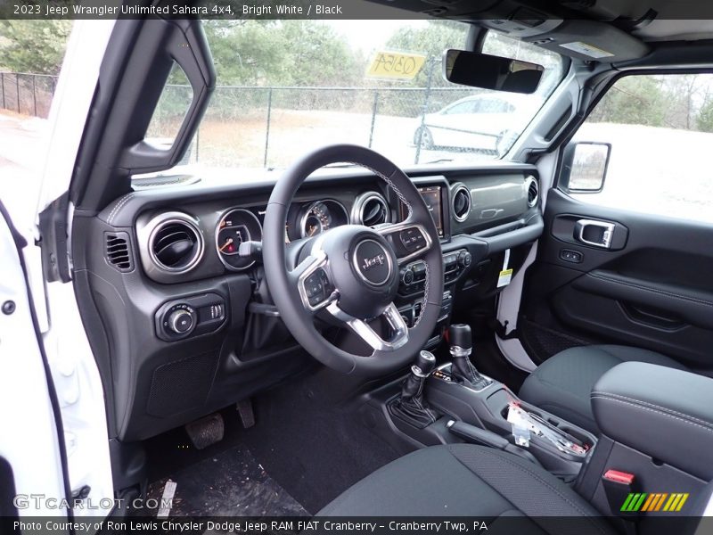  2023 Wrangler Unlimited Sahara 4x4 Black Interior