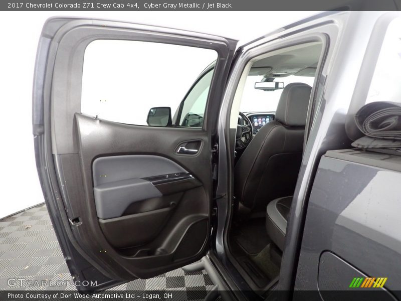 Cyber Gray Metallic / Jet Black 2017 Chevrolet Colorado Z71 Crew Cab 4x4