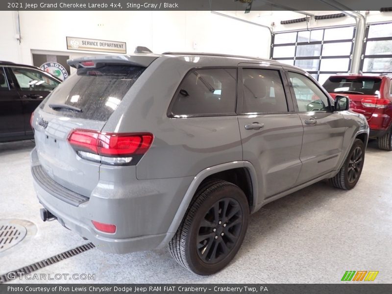 Sting-Gray / Black 2021 Jeep Grand Cherokee Laredo 4x4