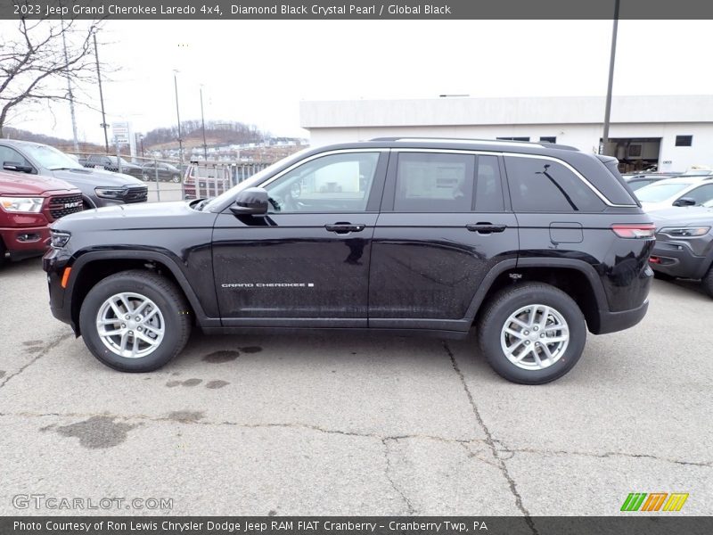  2023 Grand Cherokee Laredo 4x4 Diamond Black Crystal Pearl