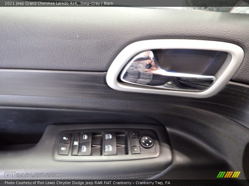 Sting-Gray / Black 2021 Jeep Grand Cherokee Laredo 4x4