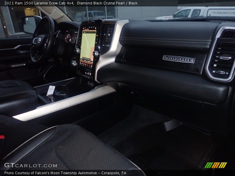 Diamond Black Crystal Pearl / Black 2021 Ram 1500 Laramie Crew Cab 4x4
