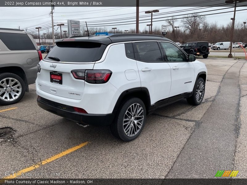 Bright White / Black 2022 Jeep Compass Limited 4x4