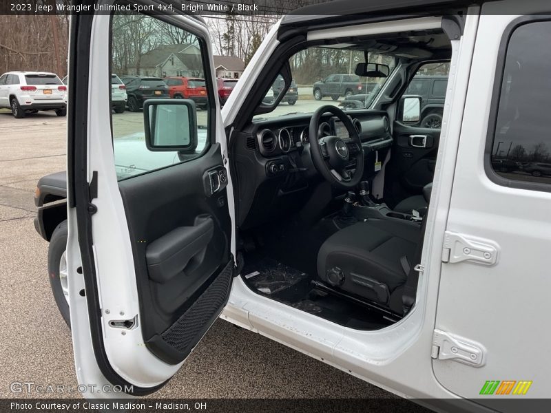 Bright White / Black 2023 Jeep Wrangler Unlimited Sport 4x4