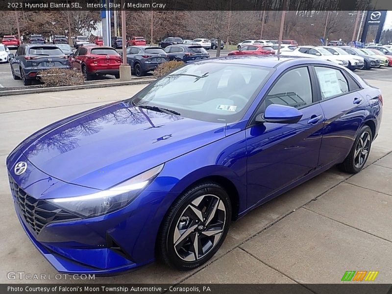 Front 3/4 View of 2023 Elantra SEL