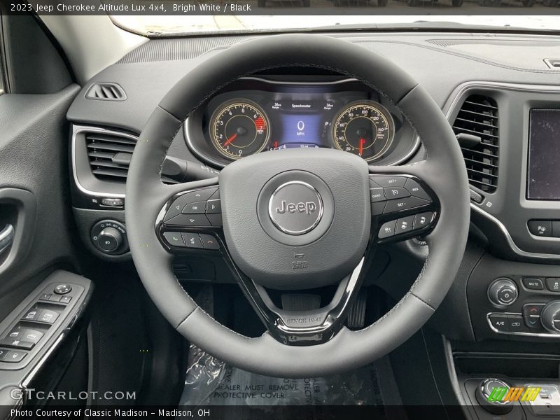 Bright White / Black 2023 Jeep Cherokee Altitude Lux 4x4