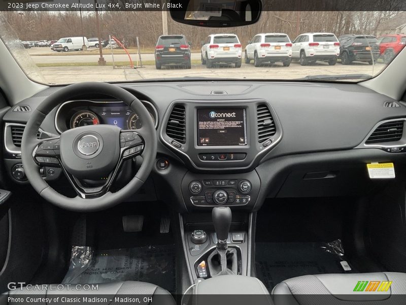 Bright White / Black 2023 Jeep Cherokee Altitude Lux 4x4