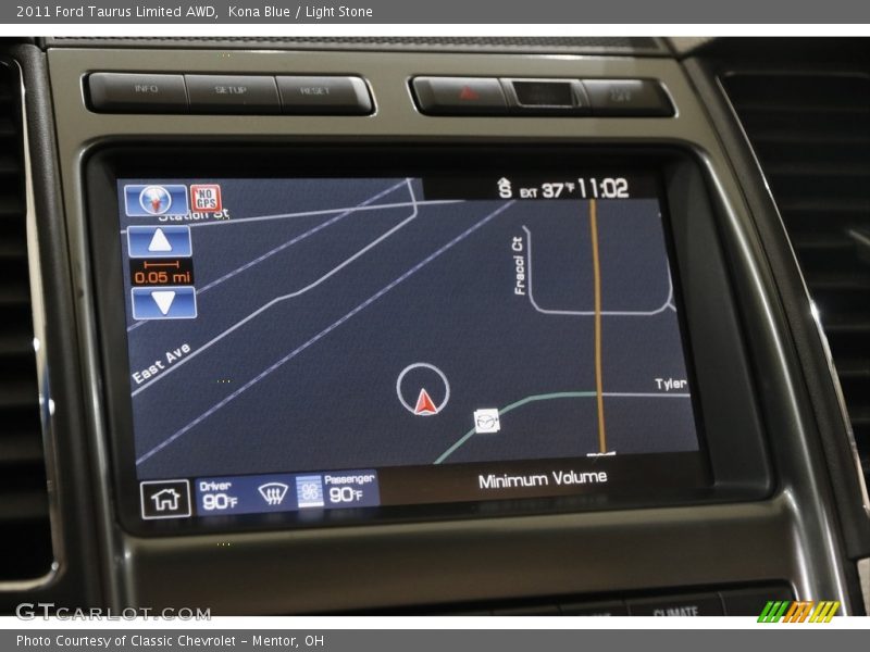 Navigation of 2011 Taurus Limited AWD