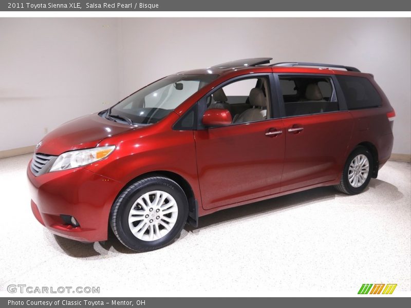 Salsa Red Pearl / Bisque 2011 Toyota Sienna XLE