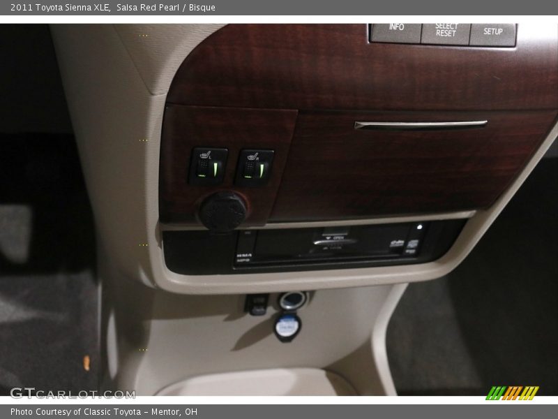 Salsa Red Pearl / Bisque 2011 Toyota Sienna XLE