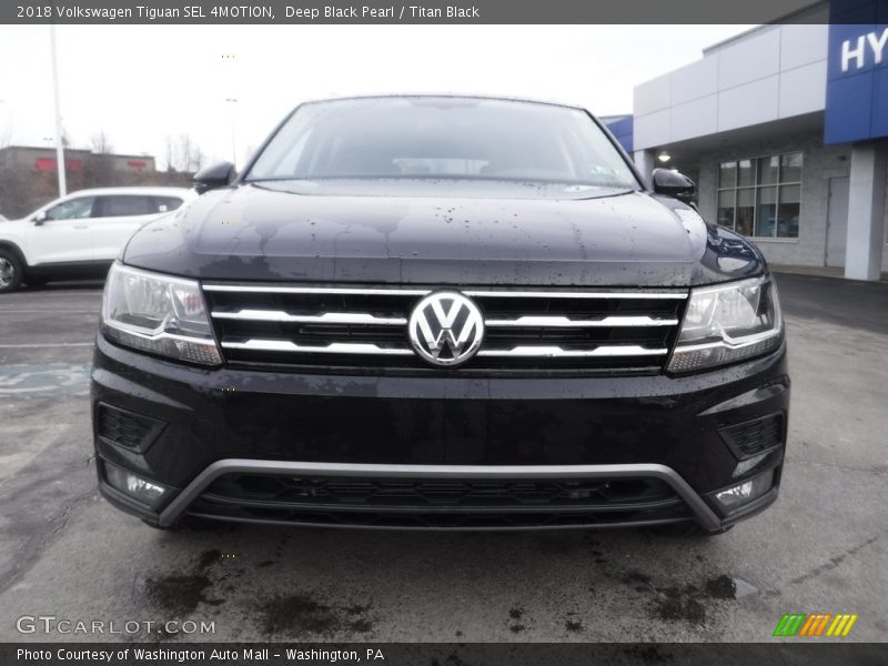 Deep Black Pearl / Titan Black 2018 Volkswagen Tiguan SEL 4MOTION