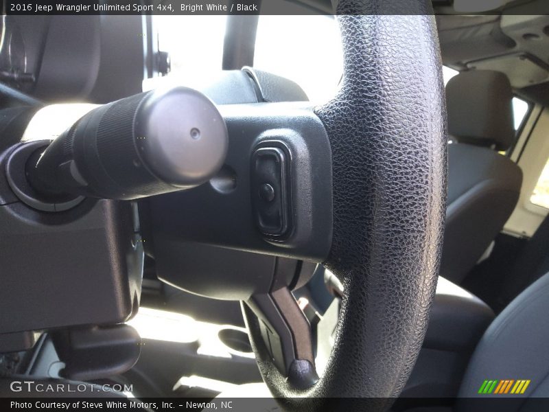 Bright White / Black 2016 Jeep Wrangler Unlimited Sport 4x4
