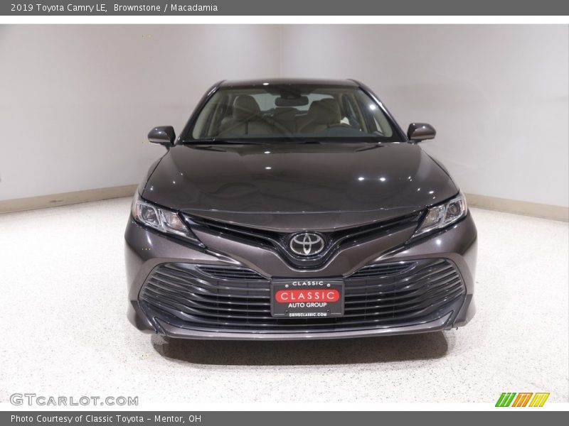Brownstone / Macadamia 2019 Toyota Camry LE