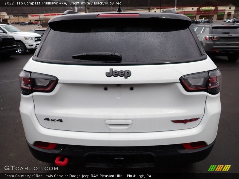 Bright White / Black/Ruby Red 2022 Jeep Compass Trailhawk 4x4