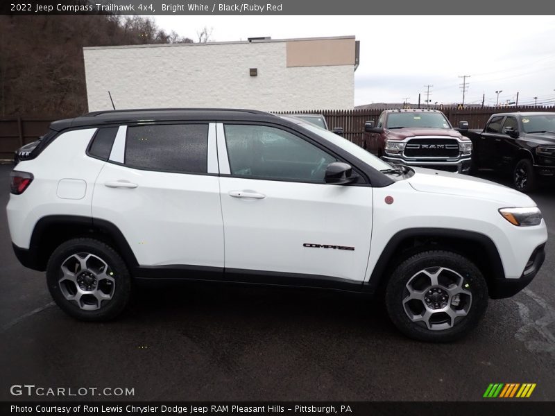 Bright White / Black/Ruby Red 2022 Jeep Compass Trailhawk 4x4