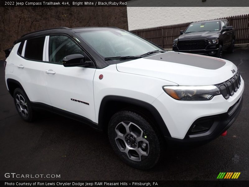 Bright White / Black/Ruby Red 2022 Jeep Compass Trailhawk 4x4