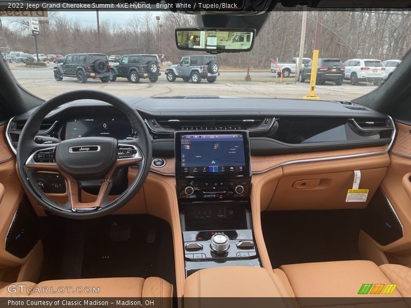 Dashboard of 2022 Grand Cherokee Summit 4XE Hybrid