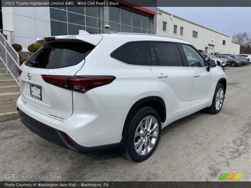 Wind Chill Pearl / Black 2023 Toyota Highlander Limited AWD