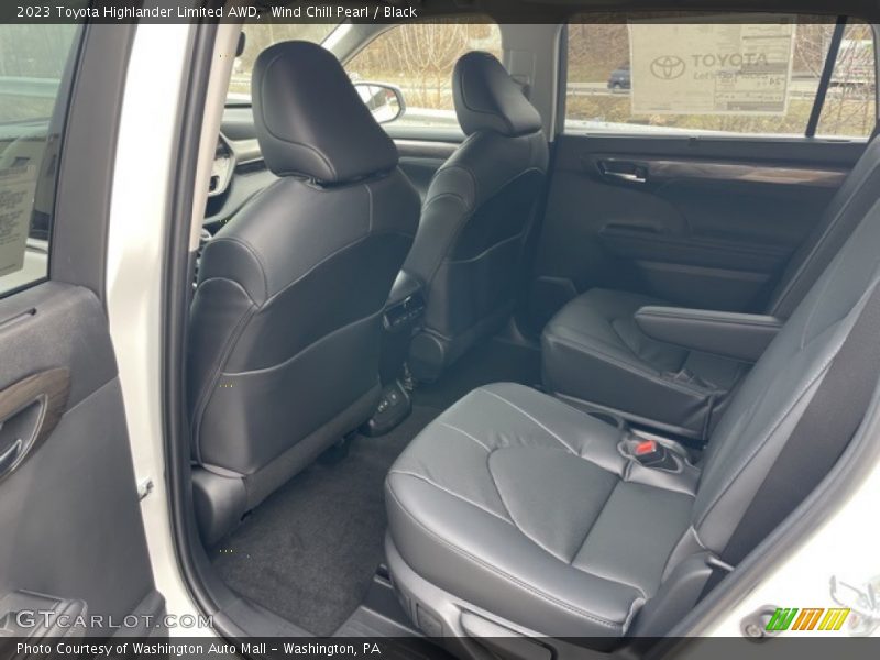 Wind Chill Pearl / Black 2023 Toyota Highlander Limited AWD