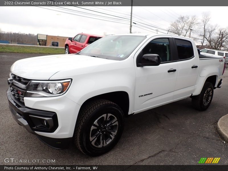Front 3/4 View of 2022 Colorado Z71 Crew Cab 4x4