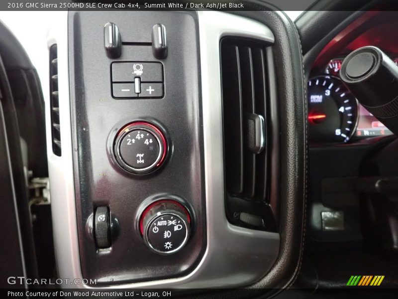 Controls of 2016 Sierra 2500HD SLE Crew Cab 4x4