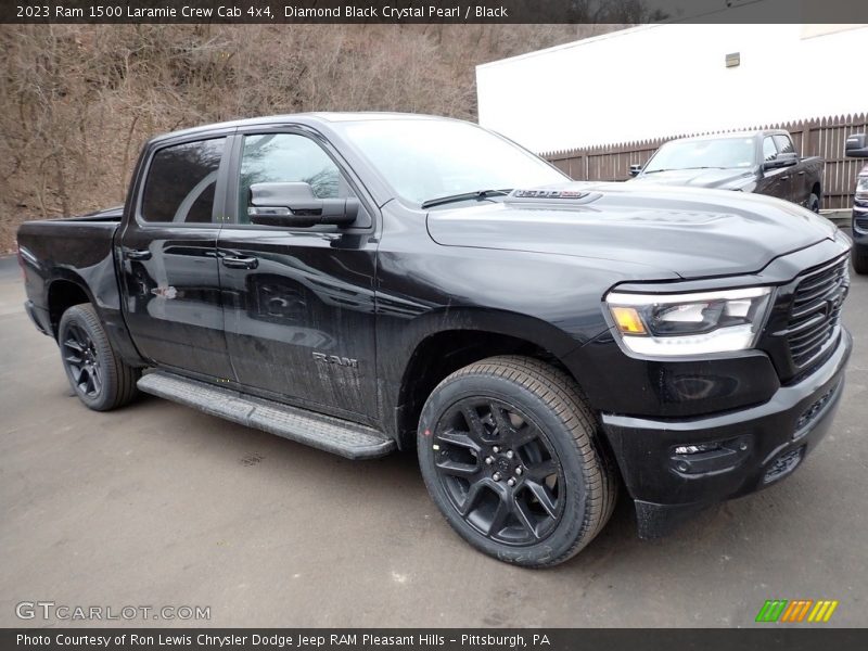 Front 3/4 View of 2023 1500 Laramie Crew Cab 4x4