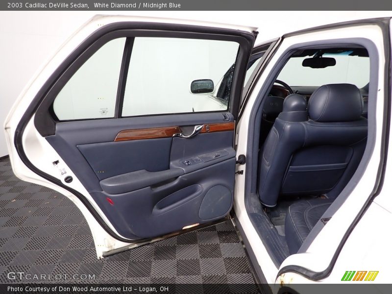 White Diamond / Midnight Blue 2003 Cadillac DeVille Sedan
