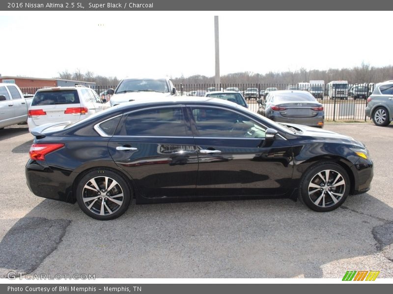 Super Black / Charcoal 2016 Nissan Altima 2.5 SL