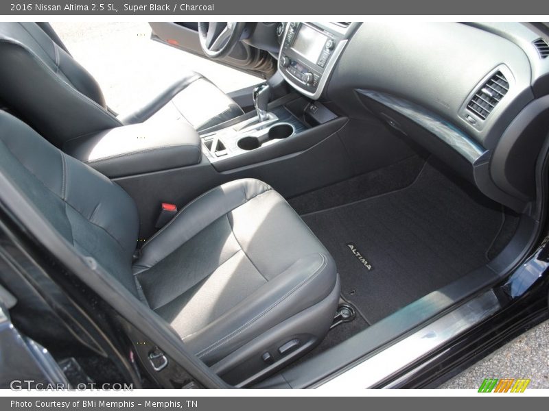 Super Black / Charcoal 2016 Nissan Altima 2.5 SL