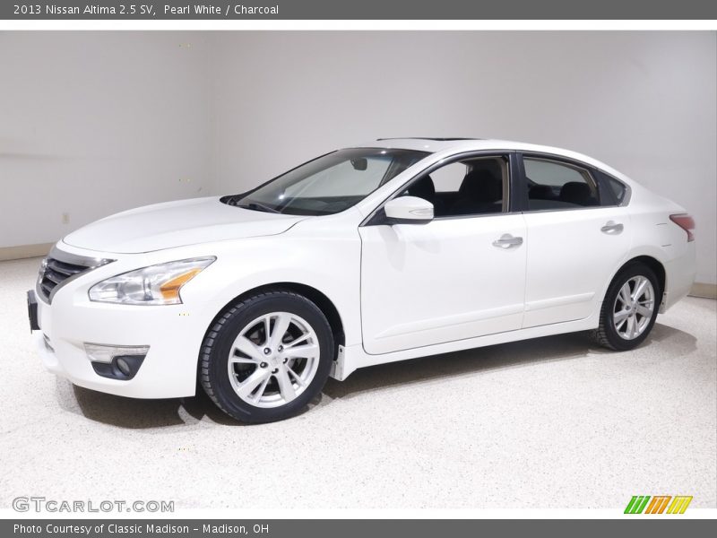 Pearl White / Charcoal 2013 Nissan Altima 2.5 SV
