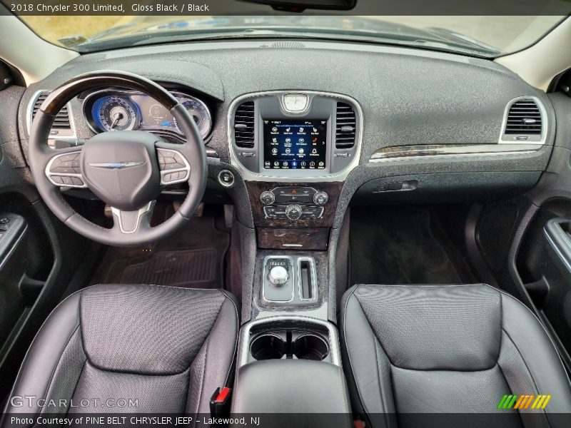 Gloss Black / Black 2018 Chrysler 300 Limited