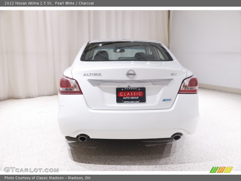 Pearl White / Charcoal 2013 Nissan Altima 2.5 SV