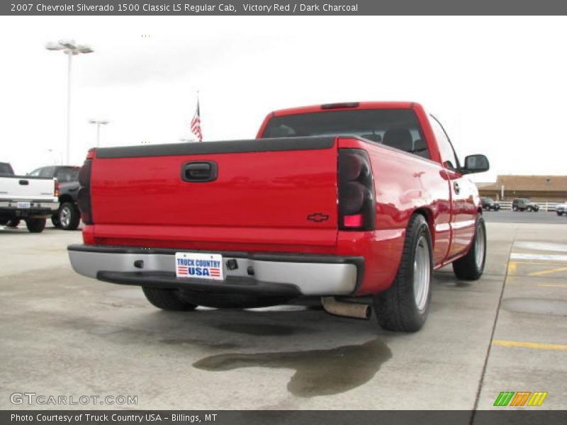 Victory Red / Dark Charcoal 2007 Chevrolet Silverado 1500 Classic LS Regular Cab